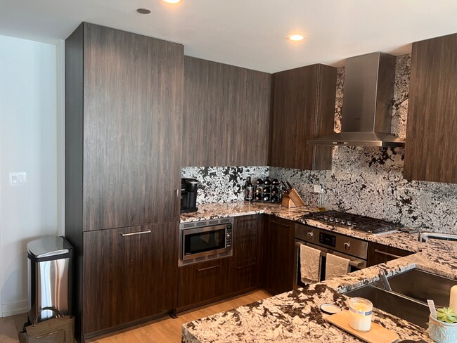 Foto del edificio - 750 N Hudson Ave