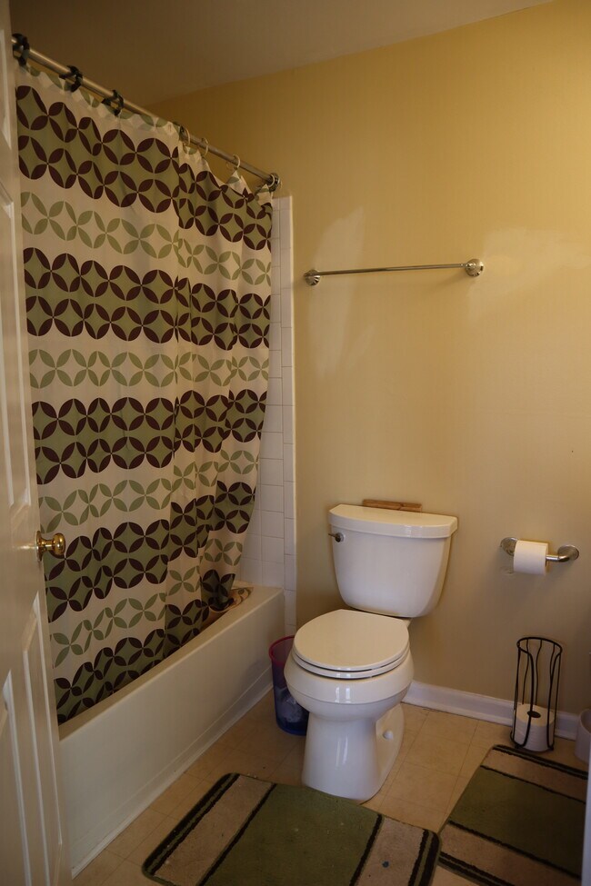 Building Photo - 405 Devon Ct
