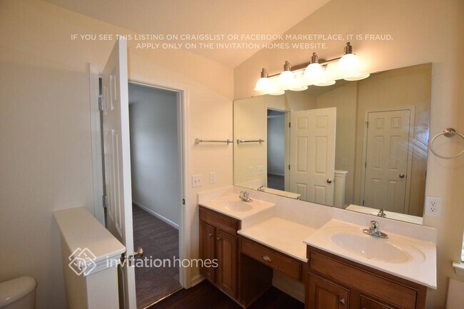 Foto del edificio - 532 Knothole Ln
