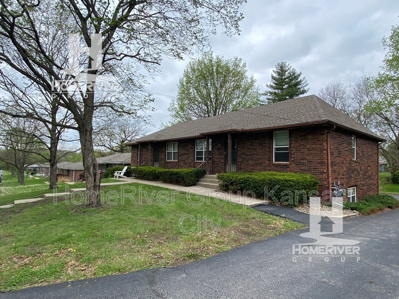 Primary Photo - 912 NE 68th St
