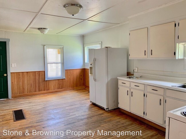 Building Photo - 2 br, 1 bath House - 140 Websterville Rd.