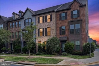Building Photo - 22356 Philanthropic Dr