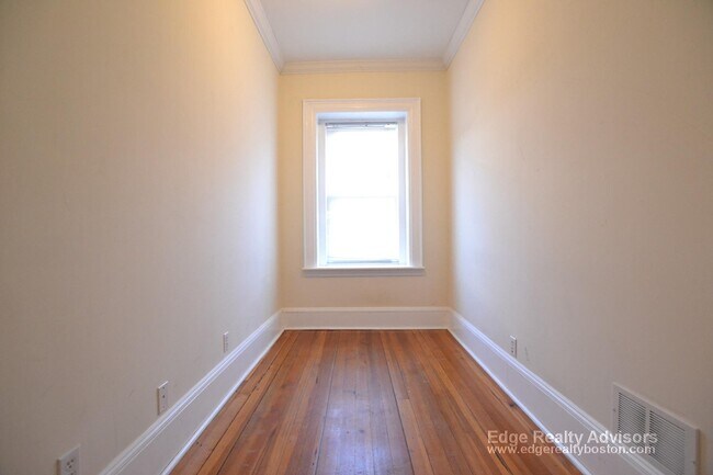 Foto del edificio - 12A Sutherland Rd