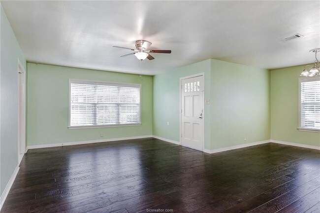 Foto del edificio - 3809 Oakwood St