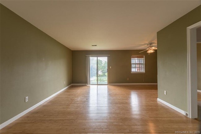 Foto del edificio - 50 Greenhouse Rd