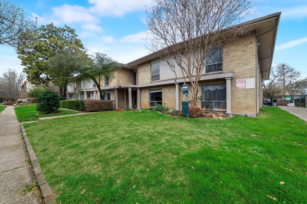 4330 Bowser Ave Unit 107, Dallas, TX 75219 Rentals in Dallas at 4330 Bowser Ave Dallas, TX