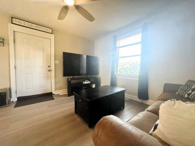 Photo - 4551 Hampshire Ave House