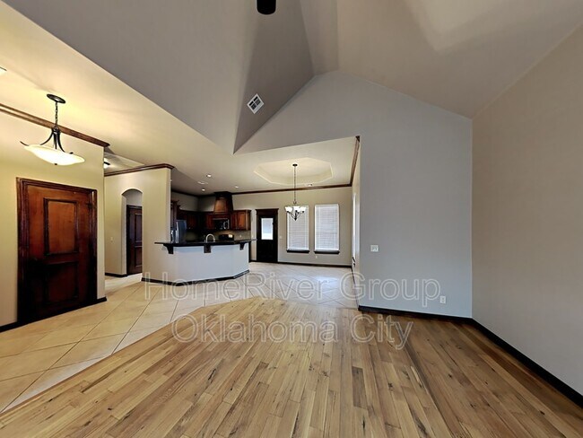 Building Photo - 18400 Haslemere Ln