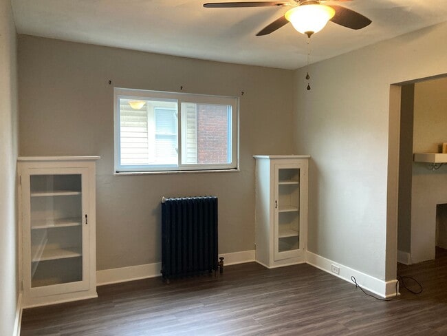 Building Photo - 3056 Pinehurst Ave