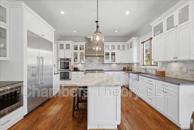 Foto del edificio - 7010 Girard St