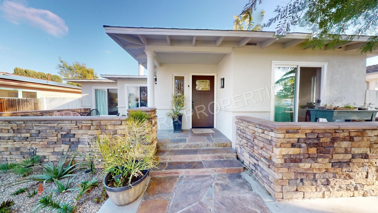 Foto principal - Newly Renovated Home in Eastside Costa Mesa