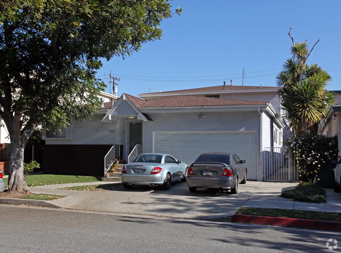 Building Photo - 1527 Princeton St