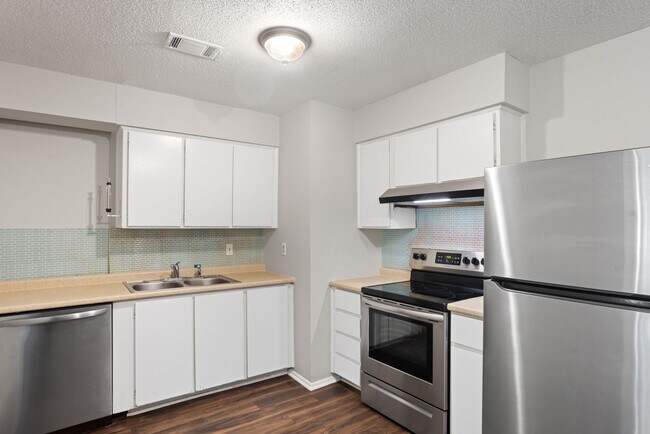 Foto del edificio - Charming 3 Bedroom/1.5 Bath home on Wilmington Island.