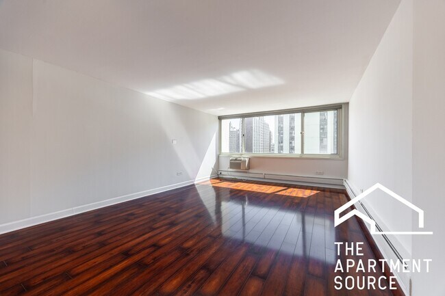 Photo - 1344 N Dearborn St Apartment