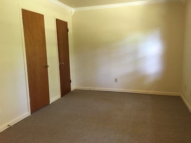 Building Photo - 5629 Cross Timbers Dr