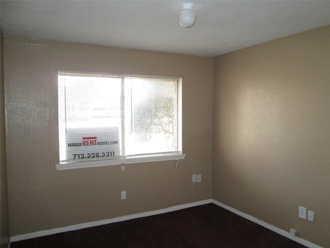 Foto del edificio - 3368 Burke Rd