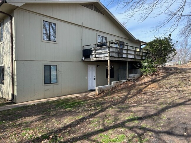 Foto del edificio - 3 BEDROOM 2 BATH APARTMENT FOR LEASE IN CARL JUNCTION-$995.00 RENT-$995.00 DEPOSIT