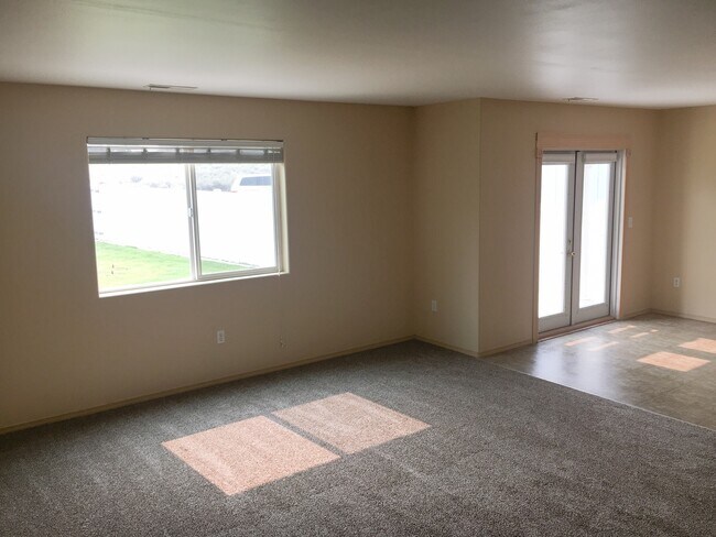 Building Photo - 4 Bedroom In the Heart of South Richland