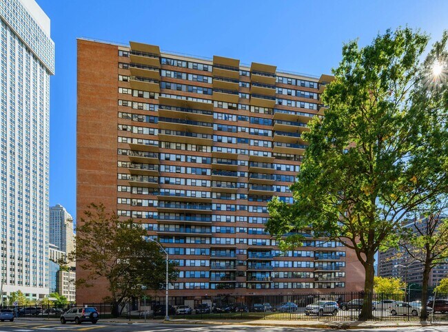 Foto del edificio - 280 Marin Blvd