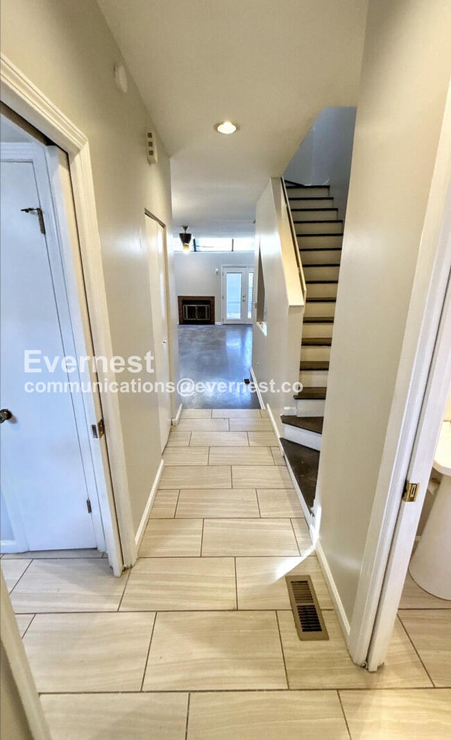 Building Photo - 4376 Maryland Ave