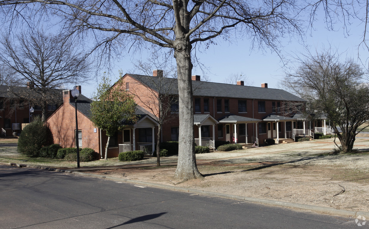 Foto del edificio - Brook Haven Apartments