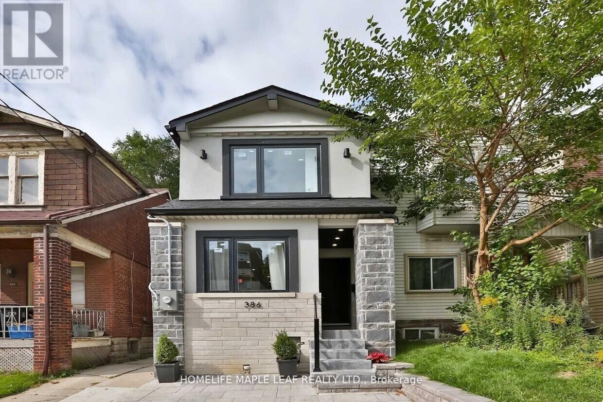 Primary Photo - 386 Coxwell Ave