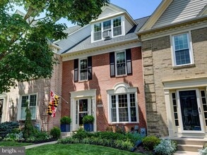 Building Photo - 624 Lavenham Ct