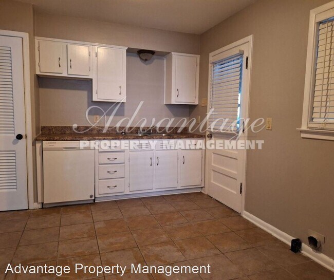 Building Photo - 3 br, 1 bath House - 1271 Dogwood Dr