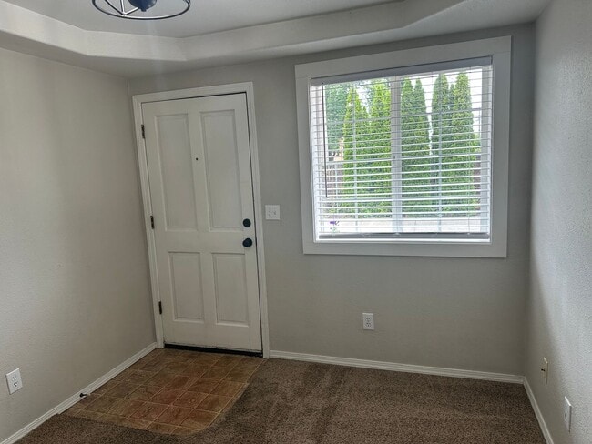 Building Photo - Adorable 1 bedroom 1 bathroom home in Spri...