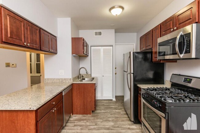 Foto del edificio - 1 bedroom in Chicago IL 60613