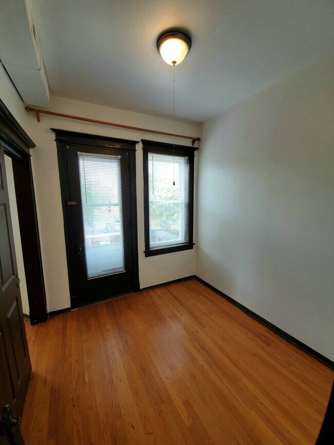 Foto del edificio - 2219 W Rice St