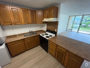 Building Photo - 95-65 Waikalani Dr