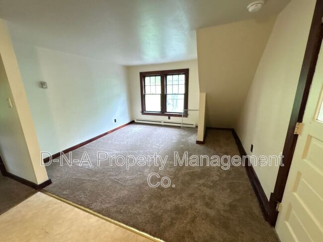 Building Photo - 4036 Manor Dr