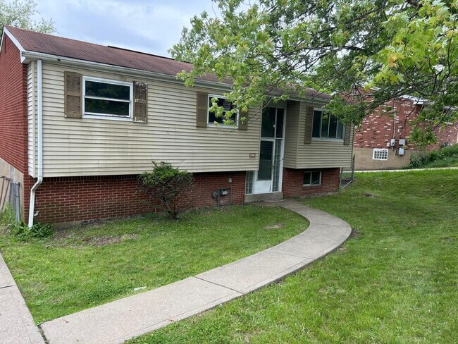Building Photo - 7966 Aber Rd