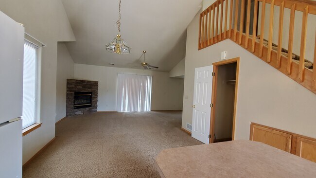 Foto del edificio - 1646 Columbine Village Dr