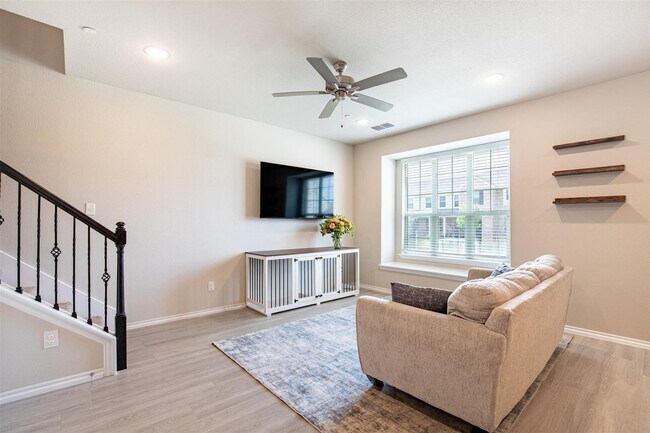Foto del edificio - 2308 Davenport Dr