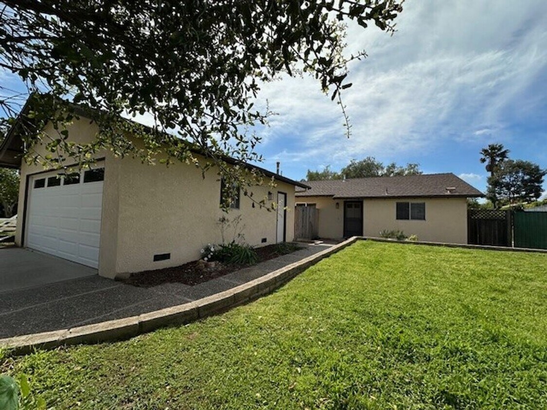 Primary Photo - Goleta Gem