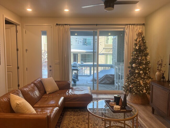 Foto del edificio - 7487 W Pacific Ln