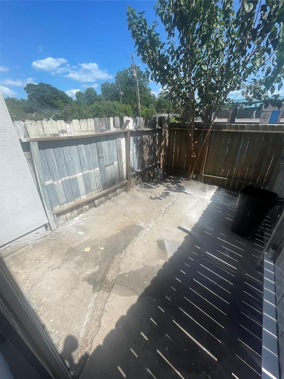 11041 Albury Dr, Houston, TX 77096 Condo for Rent in Houston, TX