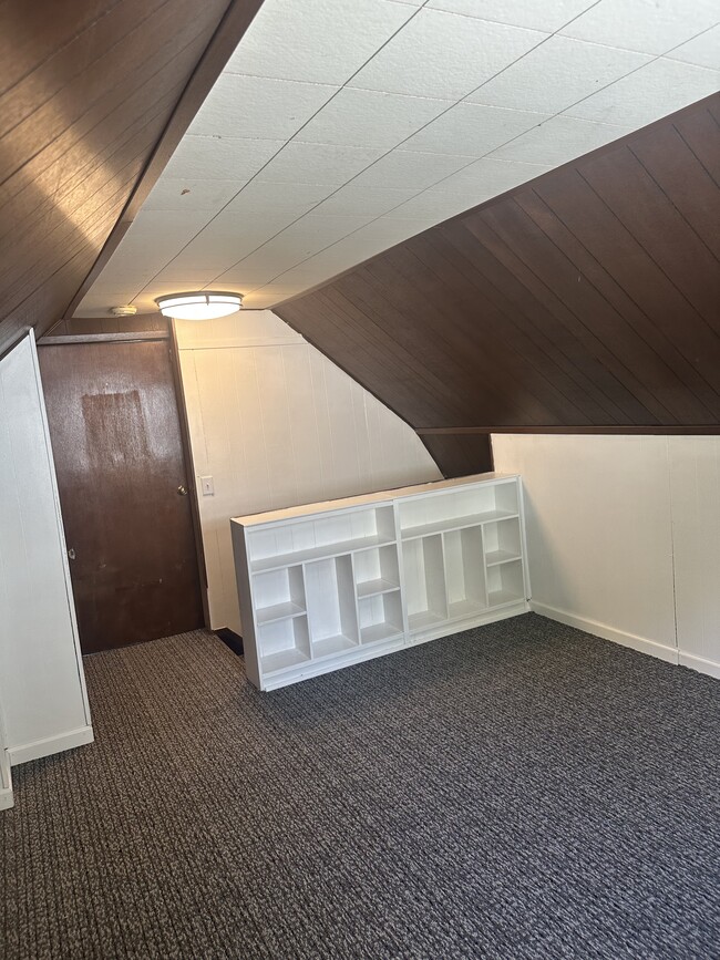 Building Photo - 2052 N 20th St