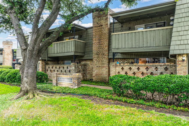 Condominios Belle Meadow - Belle Meadow Condominiums