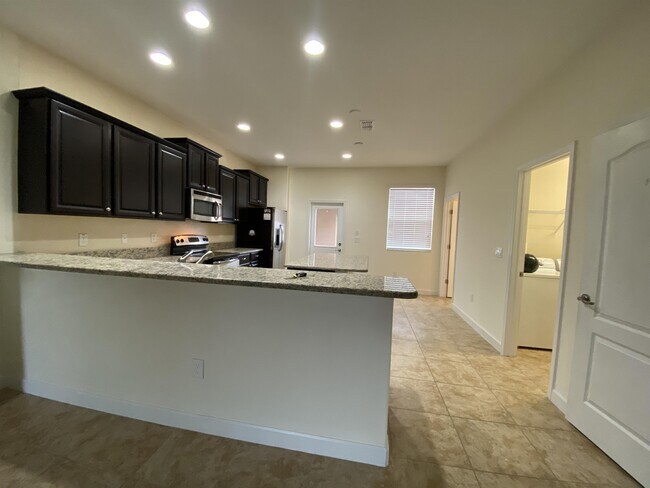 Foto del edificio - 5661 New Independence Pkwy