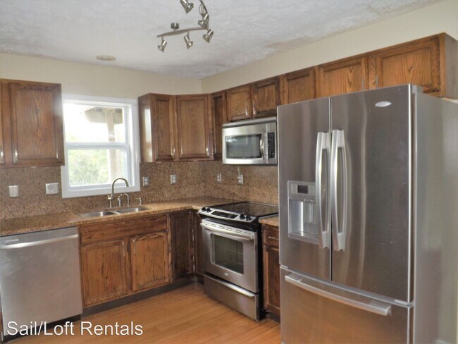 Building Photo - 4 br, 3 bath House - 20 Bay Point Road