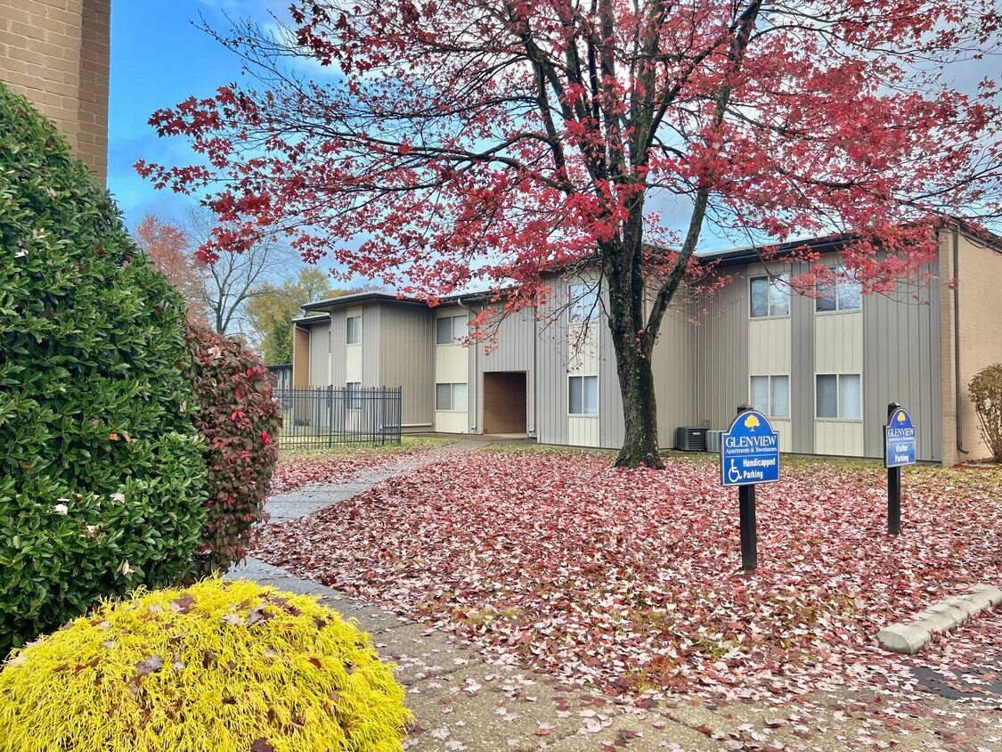 Glenview Apartments Apartments 1201 Marlowe Dr Clarksville, IN