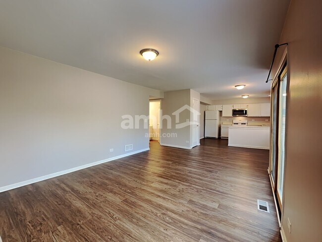 Foto del edificio - 1186 Blackburn Dr