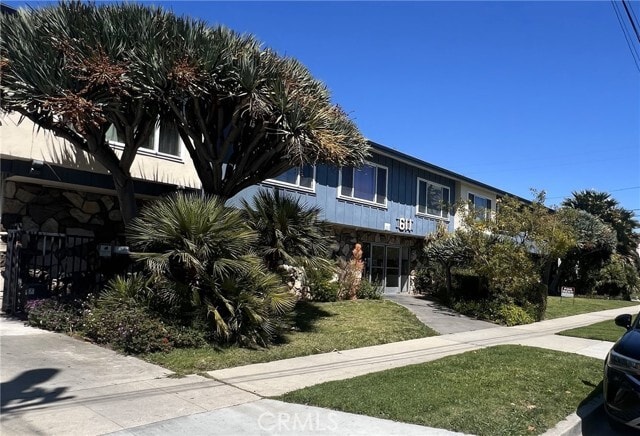 Foto principal - 611 E Kelso St