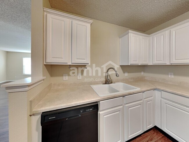 Foto del edificio - 12900 Courage Crossing