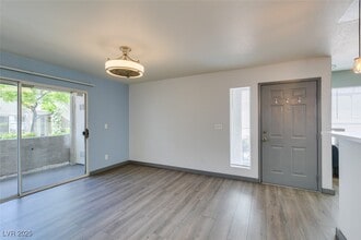Building Photo - 3168 Tarpon