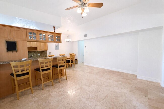 Building Photo - 655 Meridian Ave