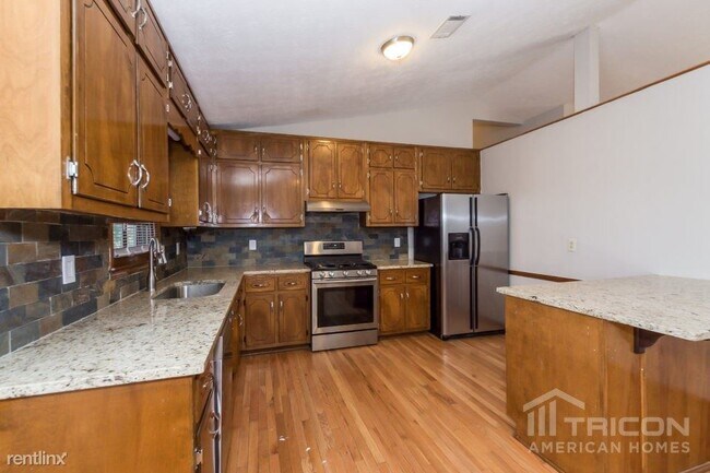 Foto del edificio - 184 Hickory View Dr